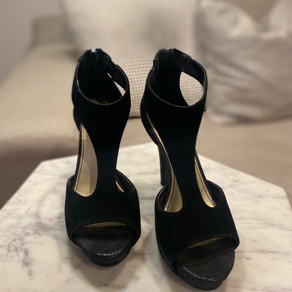 Audrey Brooke black suede heels - Picture 4 of 6